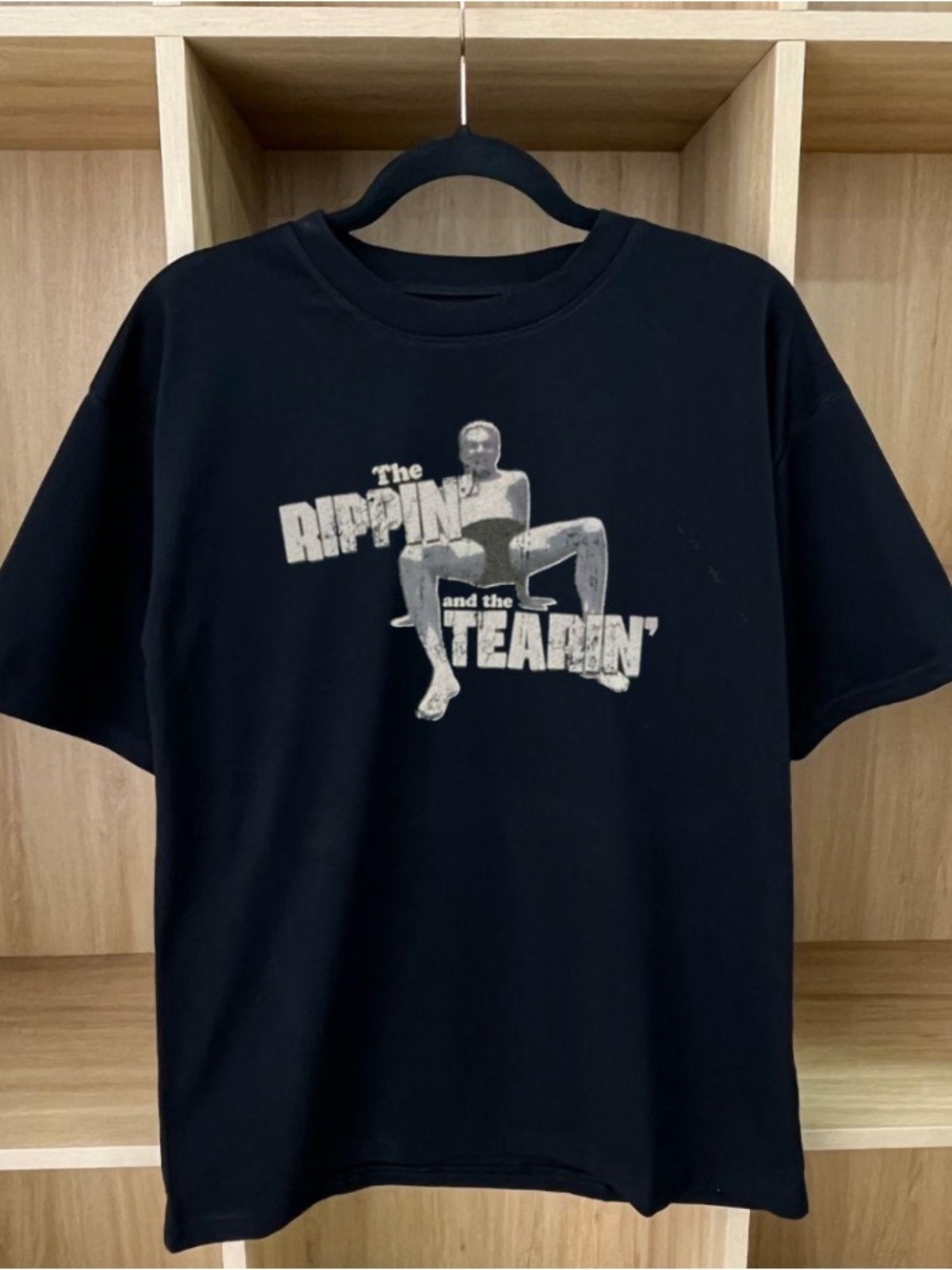 The Rippin and the Tearin Retro Vintage Portrait Black T-shirt